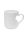 Tasse blanche à poignée en forme de coeur