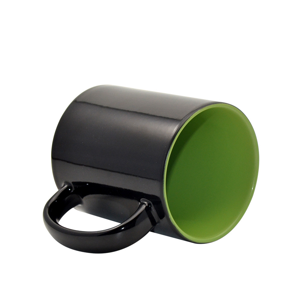 Tasse noire à couleur changeante de 11oz (couleur intérieure)-vert clair